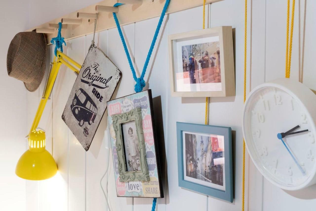 Amalia's Doll House Apartment Lisbon